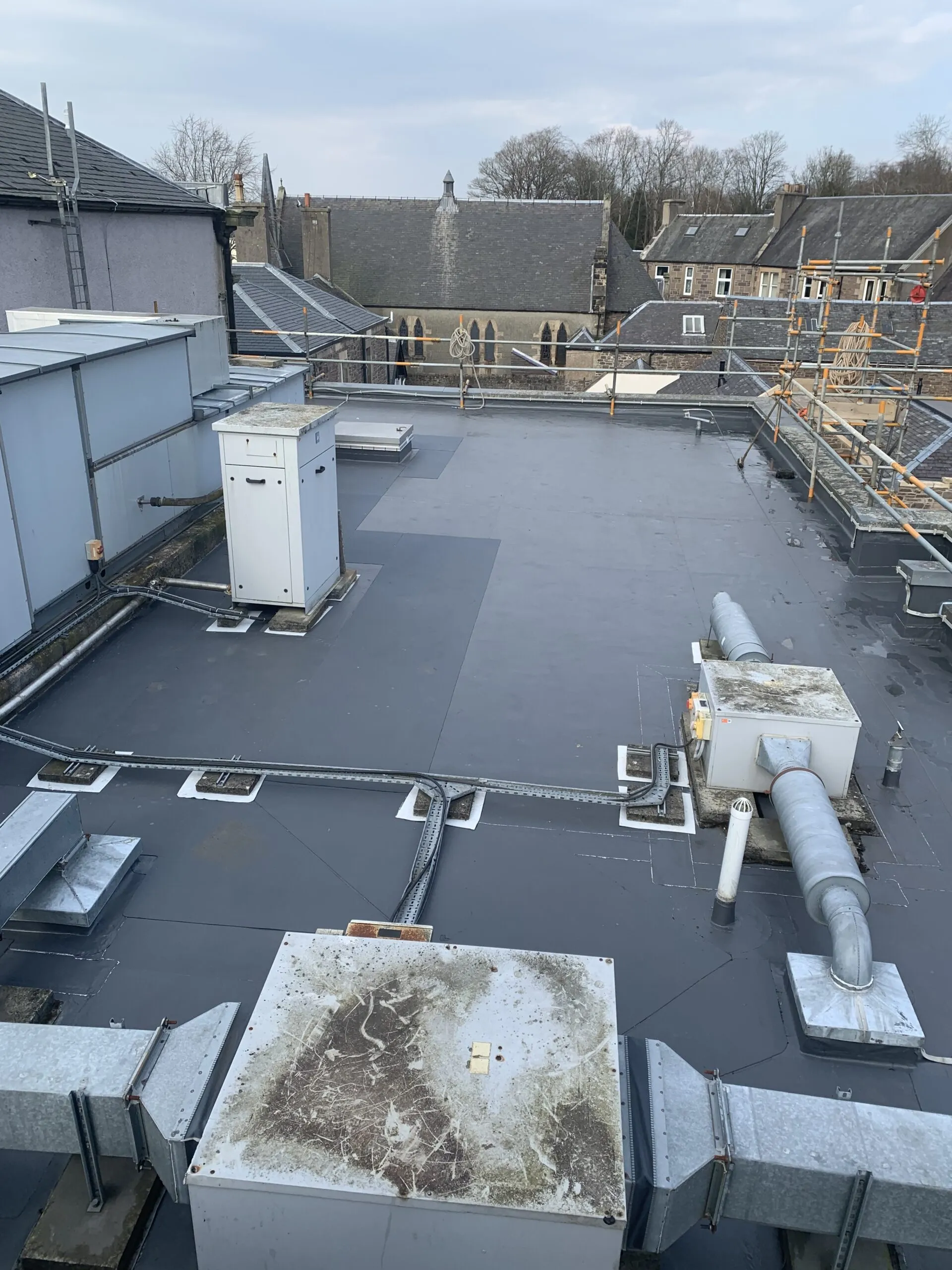 New Sika single ply membrane roof installation at Lanark Sheriff Court