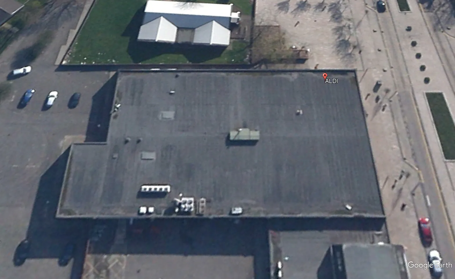 Aldi Renfrew roof before the Bauder refurbishment