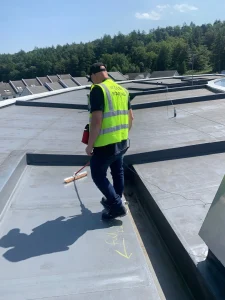 Spark tester used for roof membrane holiday testing